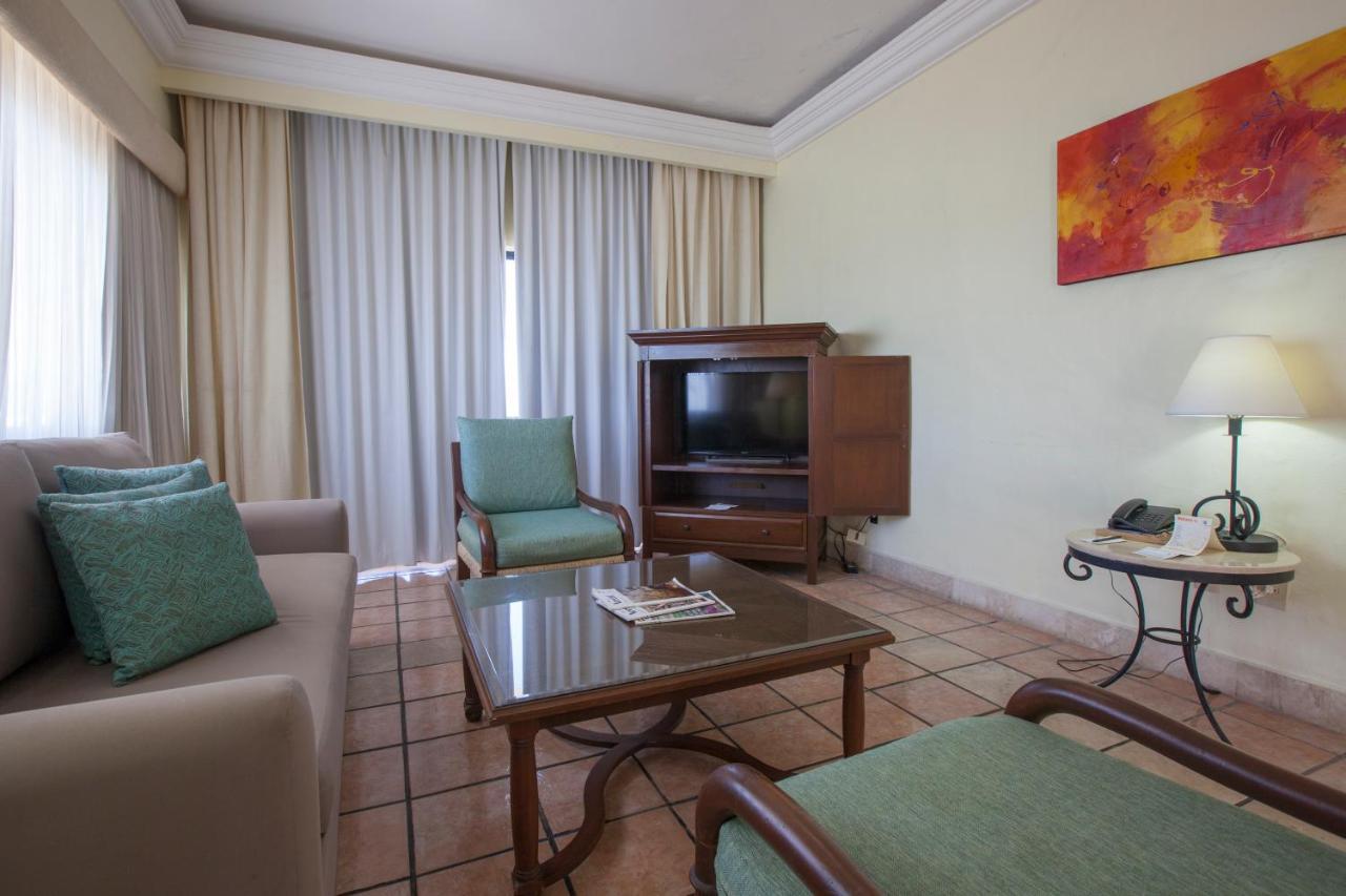 Royal Villas Resort Mazatlán Eksteriør bilde Living room