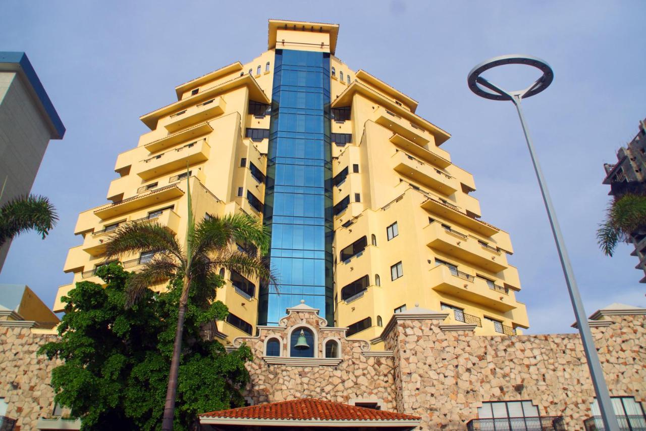 Royal Villas Resort Mazatlán Eksteriør bilde The hotel in 2008