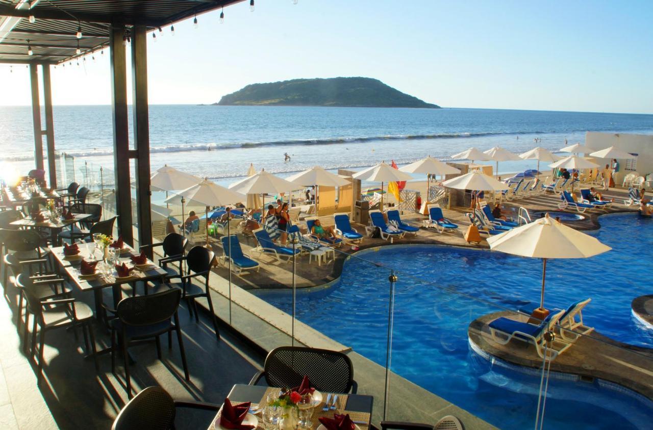 Royal Villas Resort Mazatlán Eksteriør bilde View of the beach at the Hard Rock Hotel