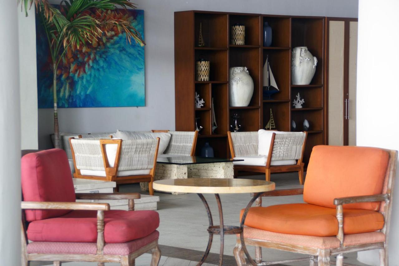 Royal Villas Resort Mazatlán Eksteriør bilde Interior of the hotel