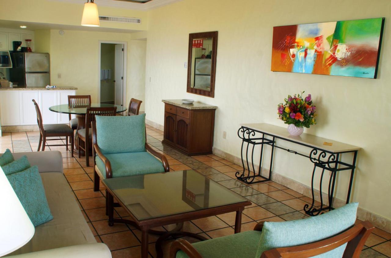 Royal Villas Resort Mazatlán Eksteriør bilde Living room