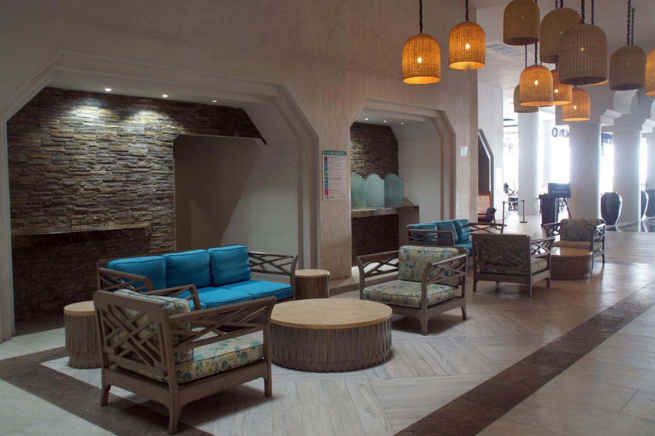 Royal Villas Resort Mazatlán Eksteriør bilde The lobby of the hotel